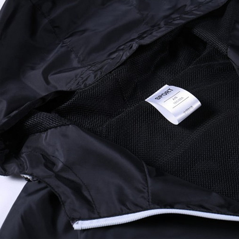 Lightweight Hooded Windbreaker